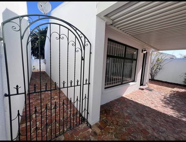 2 BEDROOM HOUSE TO LET IN FLAMINGO VLEI